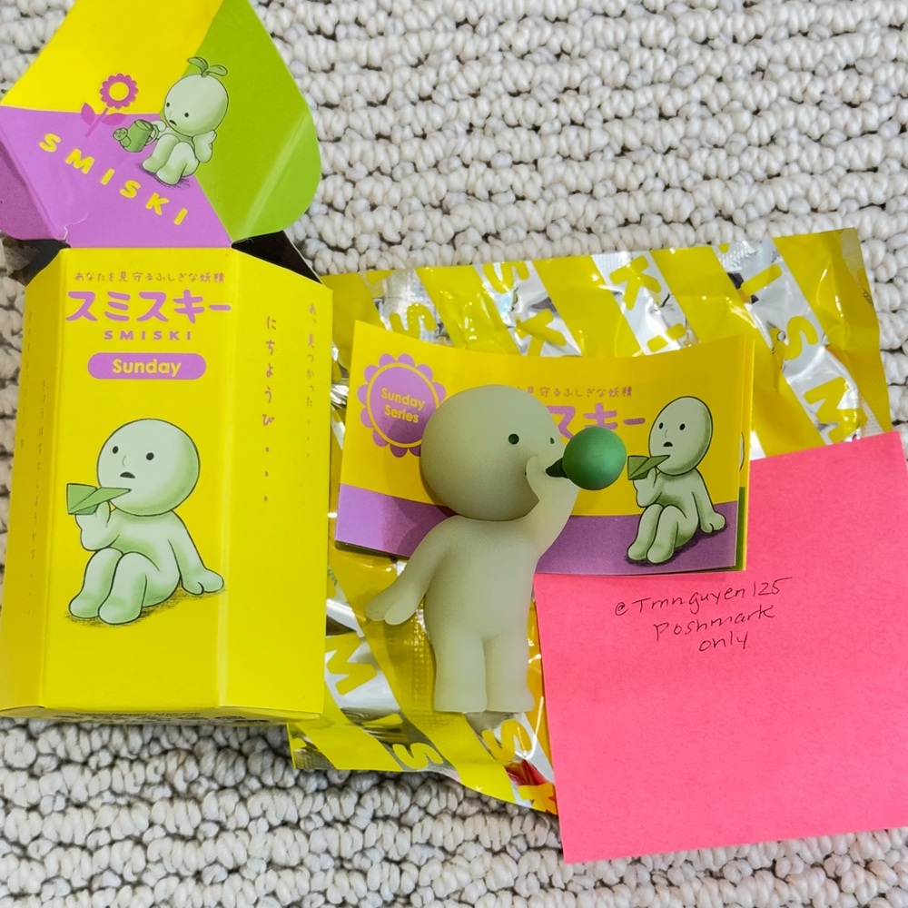 Authentic Brand New w/ Box Smiski Sunday Series Blowing Bubbles Only Mini Figure